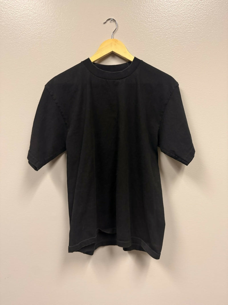 Black Tee